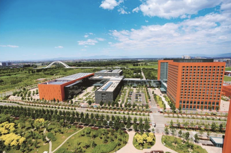 中国商飞“进城”的七年飞跃：从涉足“无人区”到冲向蓝天