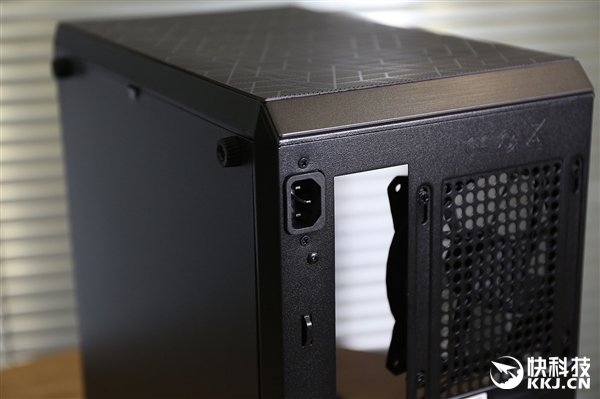 酷冷机箱Q500L图赏：超高利用率的迷你ATX
