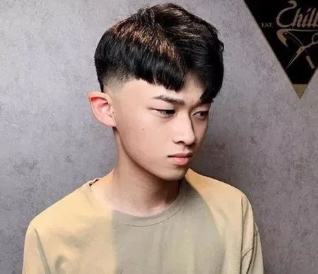 男生夏天适合什么发型 男士干净利落清爽短发2019