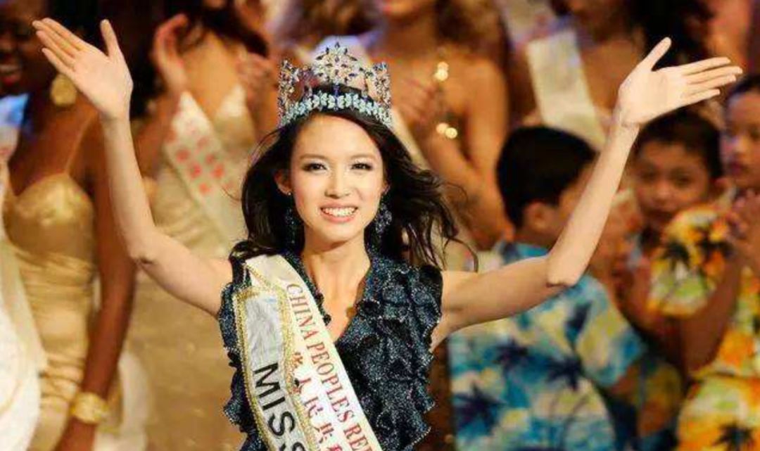 这个低调了12年的宝藏女孩，终于藏不住了.....