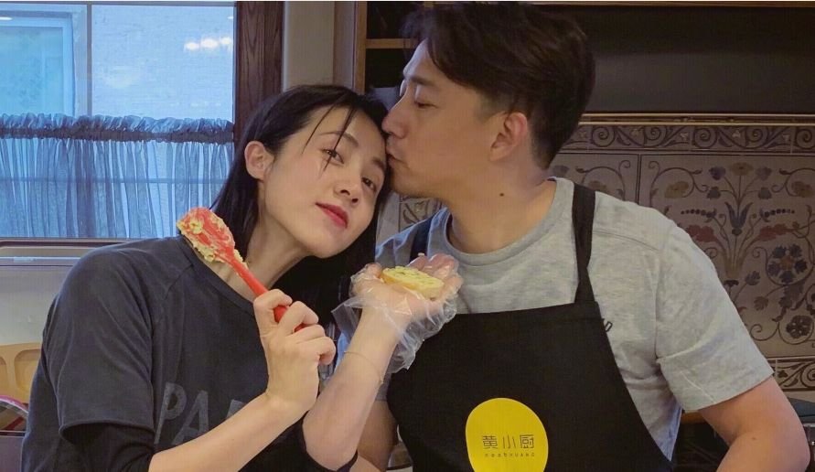 章子怡曾给她伴舞，李小冉恨她嫁给偶像，但最励志的还是她的脸！