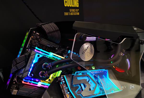 索泰送10万美元大奖 RTX 2080 Ti水冷显卡亮相Computex