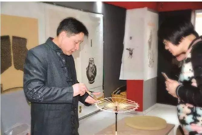 倔强的中国手艺人：拒绝韩国，放弃央视，抖音获赞240万撑起国人良心！