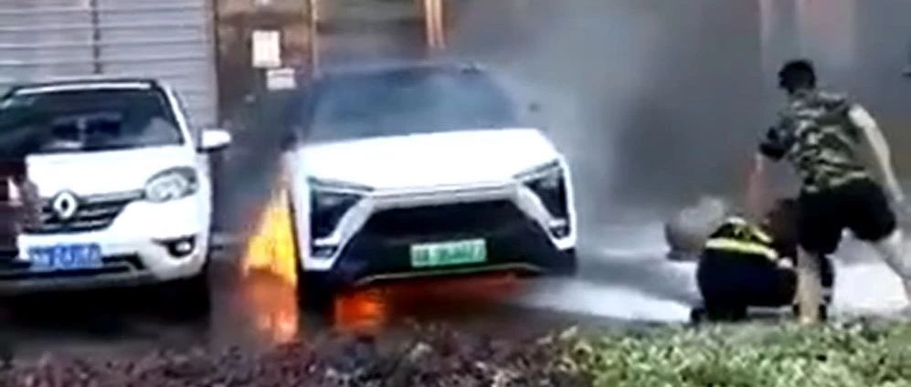 蔚来又火了！短短两个月三起事故，国家主管部门展开调查