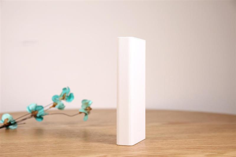 20000mAh+18W双向快充 荣耀移动电源2评测：三部手机+一部平板 “全家”吃到饱