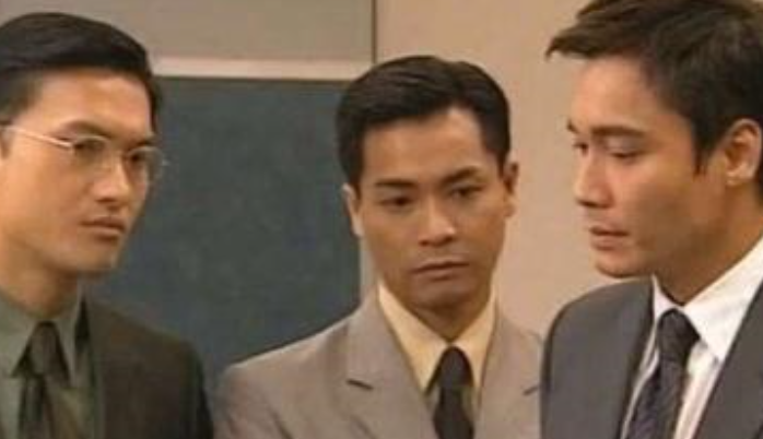 tvb著名男星,三获视帝称号,遭女友抛弃后活成人生赢家