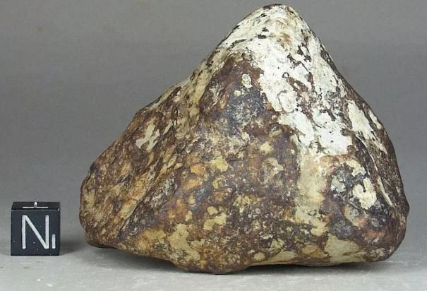 宝石级陨石—橄榄陨石收藏鉴赏