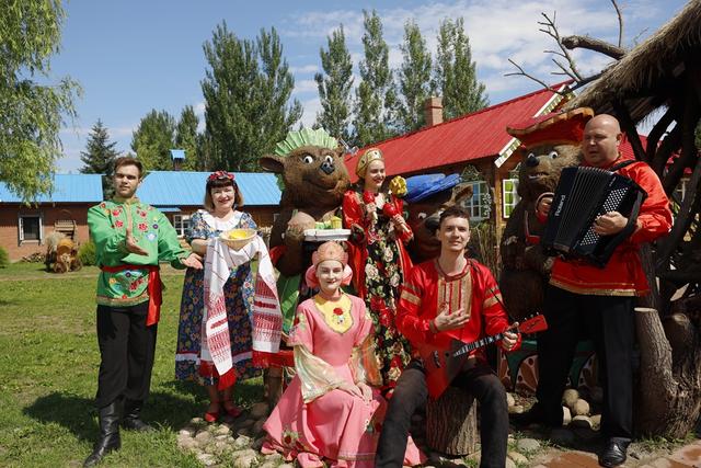 哈尔滨伏尔加庄园夏日风情,异国情调中的清凉假期