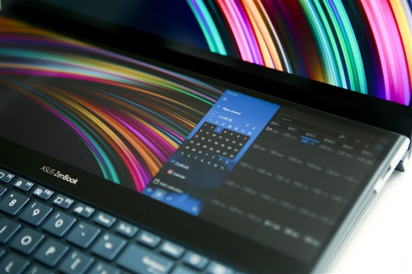 华硕发布灵耀X2 Pro：双4K屏、最高八核i9-9980HK