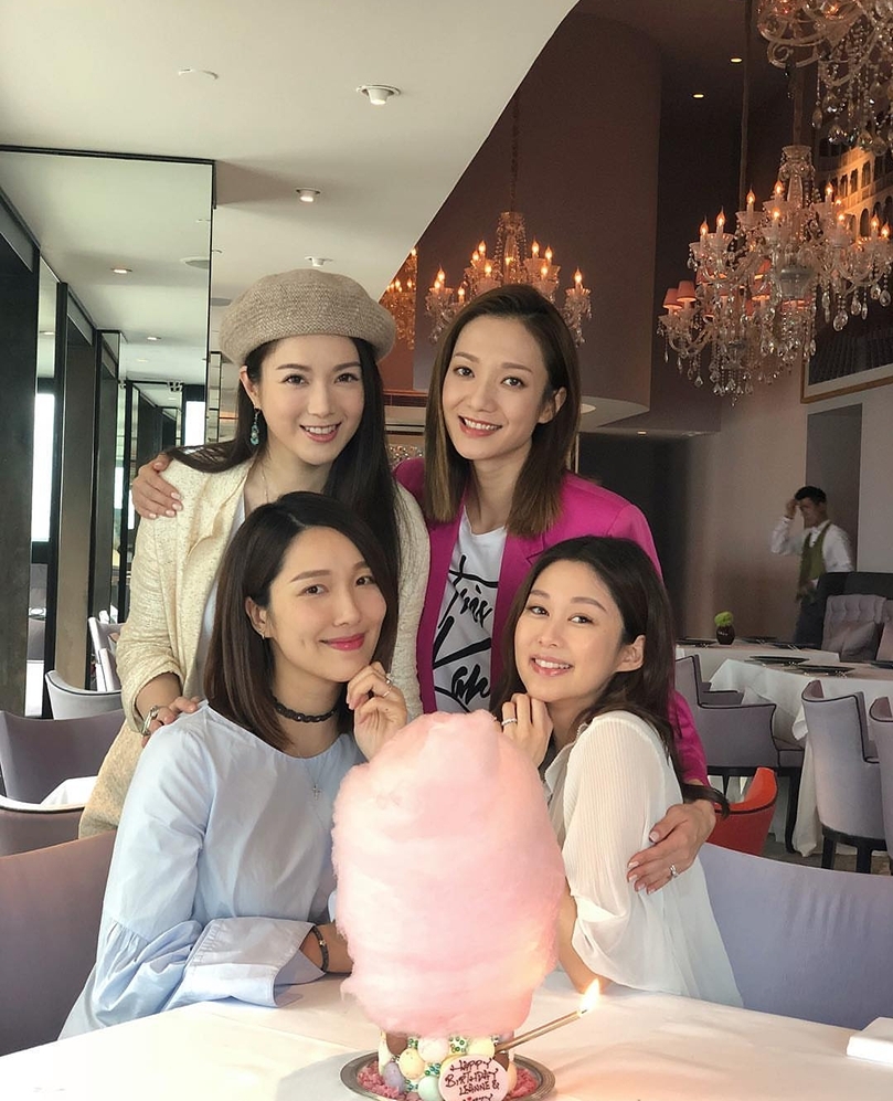 李亚男晒孕照称带女儿去听音乐会,宝宝喜欢听音乐!