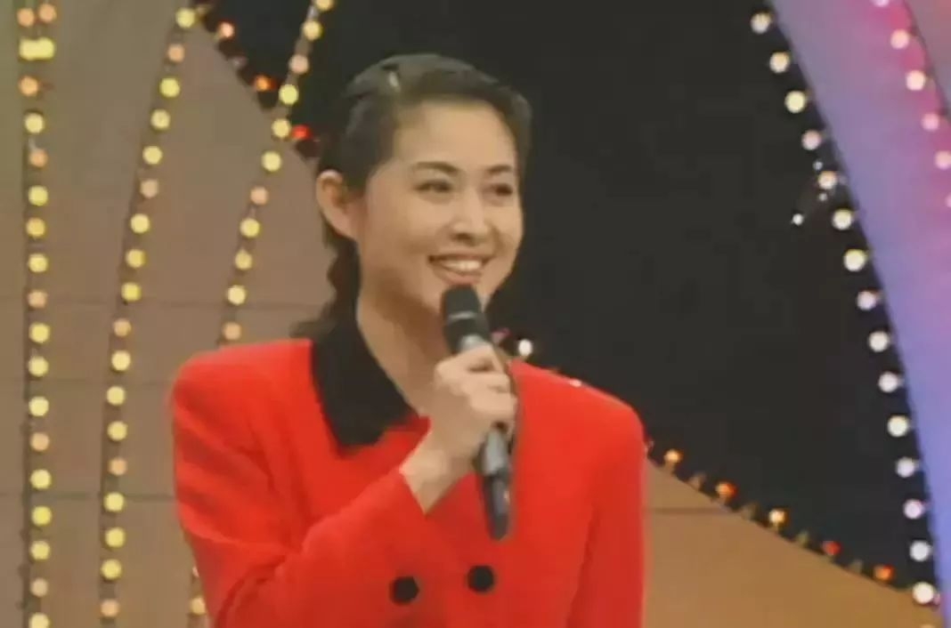 国民姐姐被玩弄了？男友不让她公布地下恋，出轨女艺人，还怀孕了