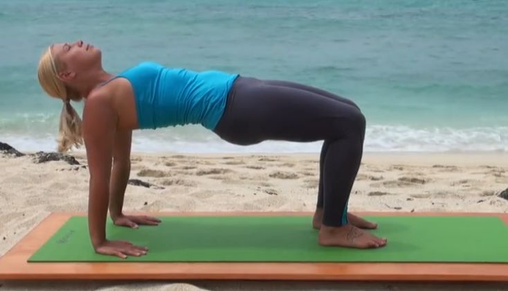 赵丽颖婚后首次现身,身材居然比冯绍峰还魁梧