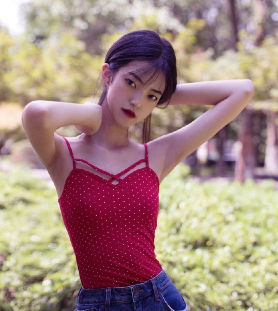 肿胀脸、寿星头少女cos杨超越造型后被骂惨了