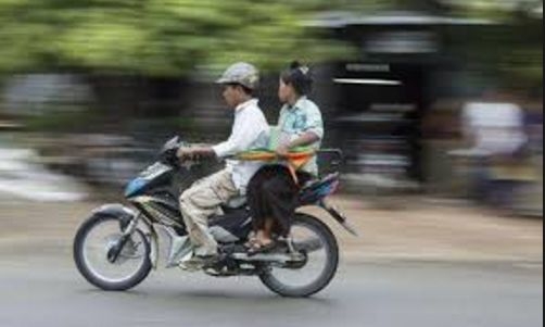 还敢把摩托车开上高速路？缅甸警方已经在严查！