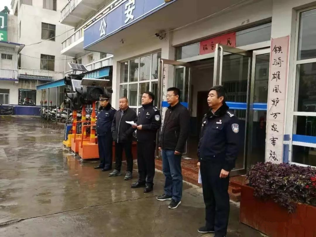 内乡县向城区电动三轮车、四轮车交通违法行为亮剑!