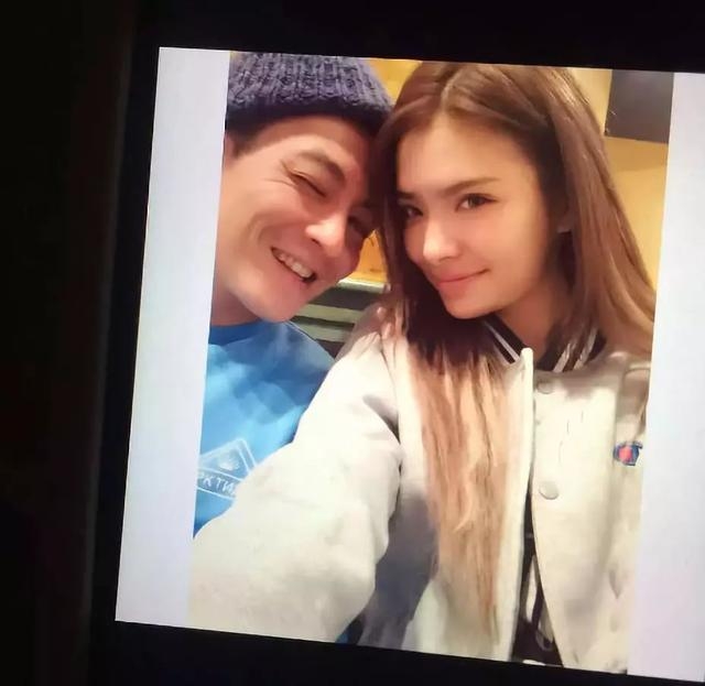 因跟歌手男友分手被指花心，女模不堪舆论压力割腕轻生送院！