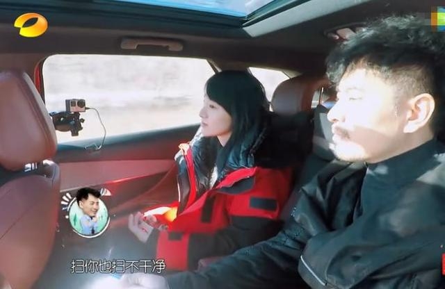 章龄之跟陈龙上节目被指全程不恩爱！章龄之回应：小作怡情