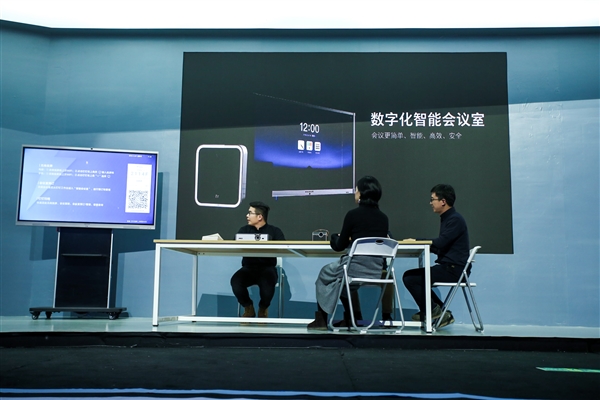 399元：钉钉新发人脸识别考勤机M1X 瞥一眼就打卡
