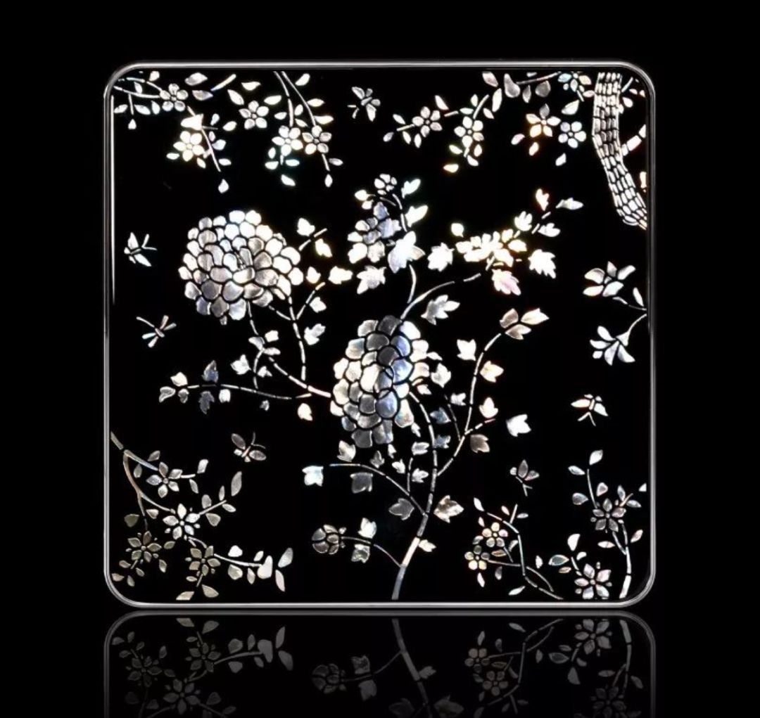 故宫终于推出原创彩妆,阿玛尼、YSL、Dior都被