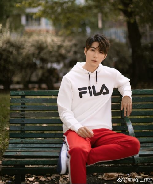 让粉丝“滚”？他也开始放飞自我了，竟敢公开回答“滚床单”