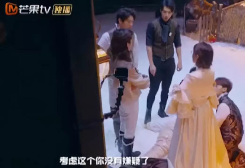 吴昕上演真香警告，首次做客《明侦》表现惊喜获网友大赞！