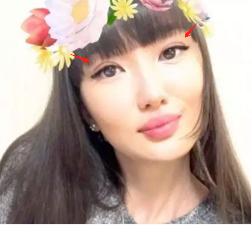 靠脸惊艳世界的第一美少女把自己整成这个鬼样子了…