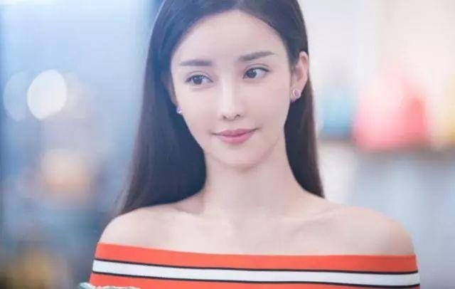 出道就演“万人迷”，25岁患上肿瘤和抑郁症，如今因整容脸走红