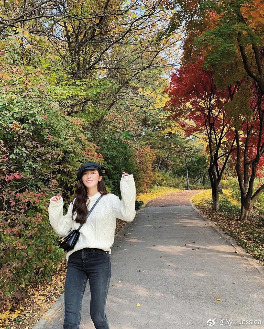 时髦不臃肿，被蔡徐坤、杨超越、吴谨言的毛衣疯狂种草