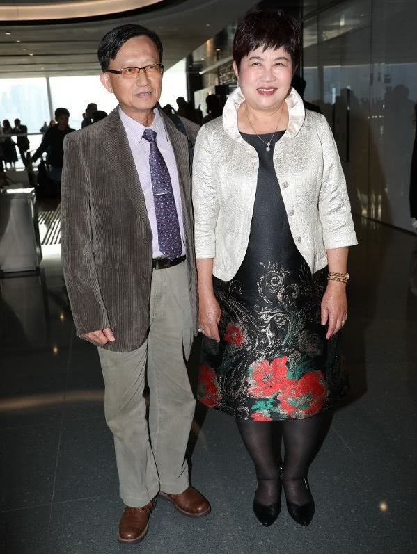 阿娇正式注册嫁给赖弘国，婆婆现场向阿娇“示爱”，并表示不催生