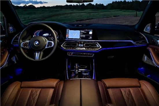 全新BMW X5完美演绎现代豪华科技
