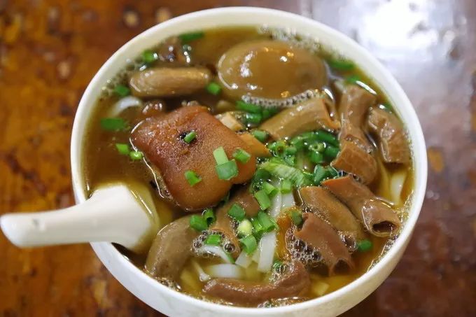 图自@yan10研食惠康汤粉店也是惠州城内最受欢迎的汤粉店之一,能在