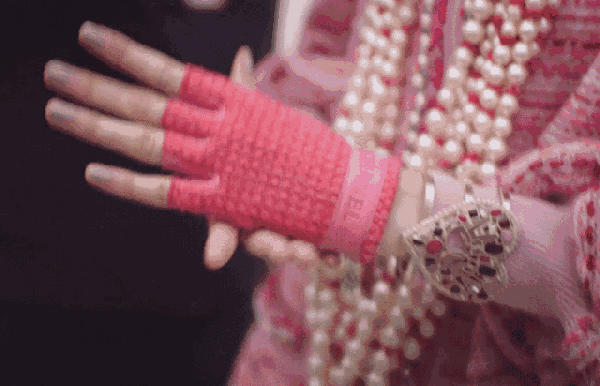 30件冬季必备毛绒绒单品，既能保持温度也能拥有风度！