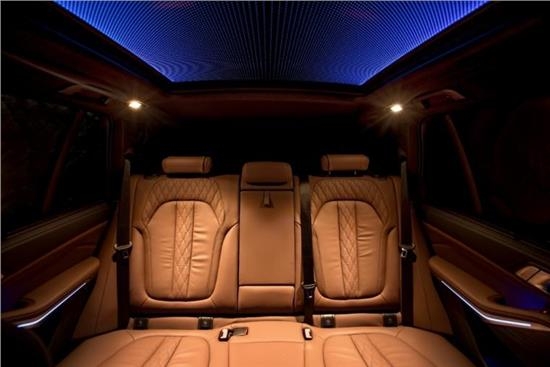 全新BMW X5完美演绎现代豪华科技