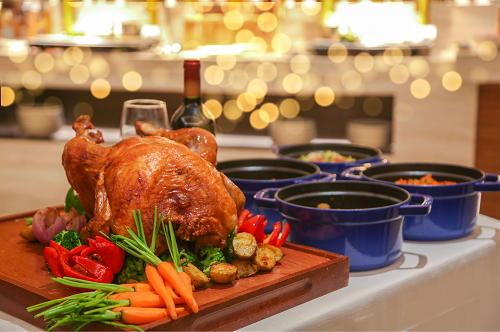 万豪国际集团旗下中西区酒店圣诞礼遇联合上线 定制节庆礼品卡,诚邀宾客共庆温馨节日