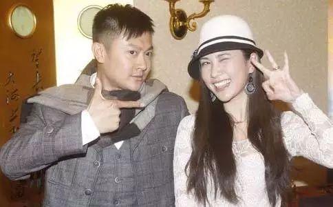 他们都遭报应凉透了！还好杨紫站对了，成当红小花躺赢