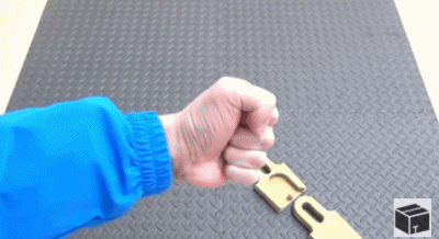 爆红网络的日本“手工耿”，“武器”竟然都是用纸壳做的！