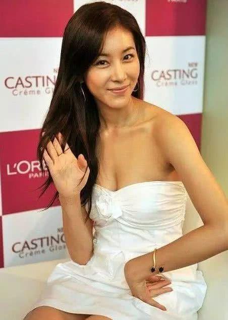 抢宋慧乔男友的坏女人强推，INS一次性卖出1.2亿韩币的电池面膜