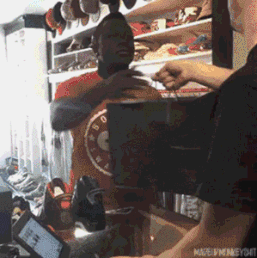 二手鞋贩的江湖 | 潮酷之地