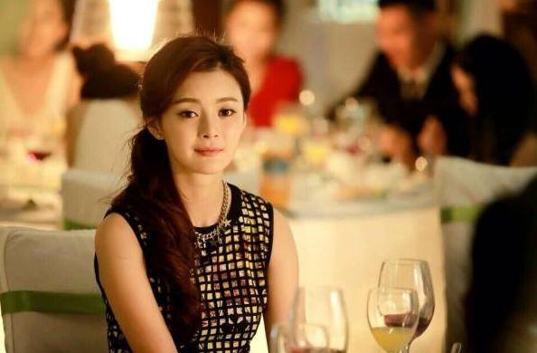 王凯初恋整成低配版沈梦辰！连她整形后遗症的朝天鼻也照搬了···