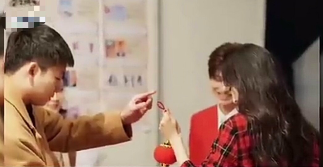 沈月胖到小肚子都出来了！这是女星该有的身材吗？