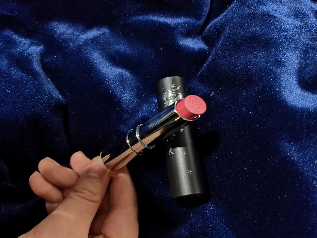 真人实测6款故宫云鹤螺钿系列口红，故宫IP最后的挽尊机会？