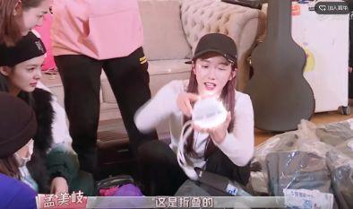 这一次，真的被纯素颜的杨超越丑哭了…