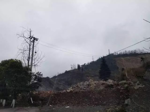秀山龙池这家采石场好过分!