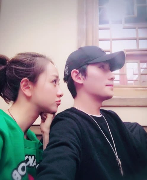 30岁朱一龙恋情疑曝光,是陪过5年生日的她,网