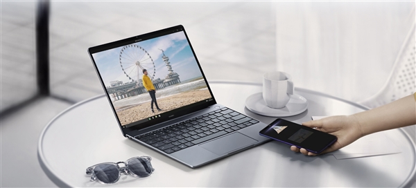 华为MateBook 13全面屏轻薄本深空灰发售：5699元起