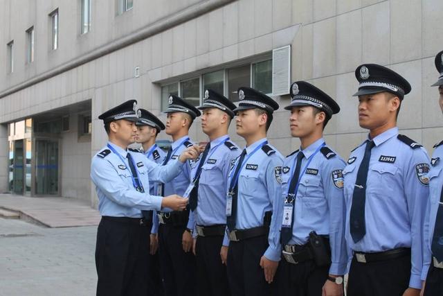 法警的工作有什么特殊之处要承受多大的压力
