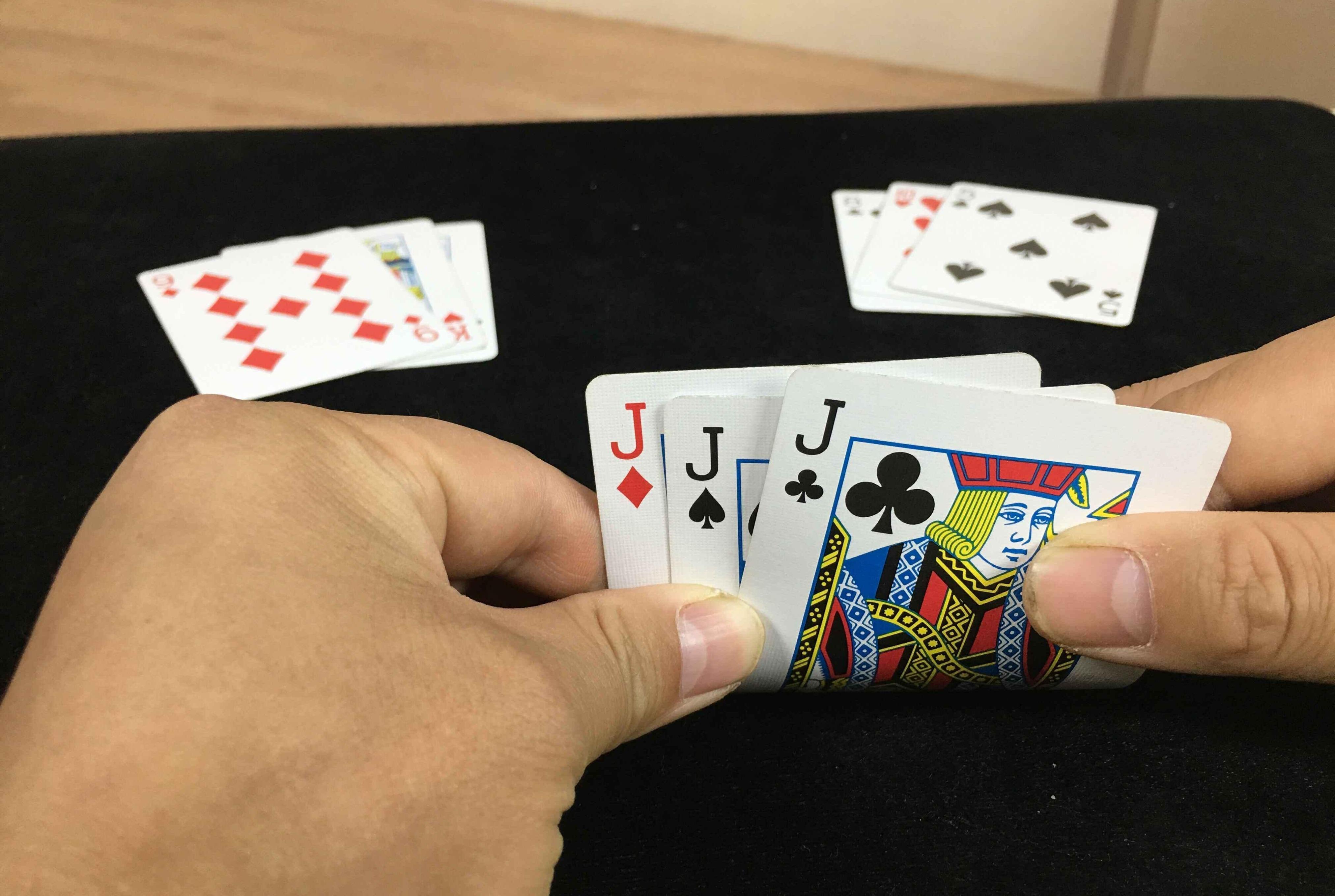扑克魔术变牌手法,换牌技巧,牌技手法技巧教学揭秘