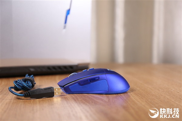 平民吃鸡利器！机械师耀M5游戏鼠标图赏