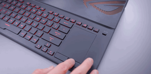 在这款笔记本面前，所有的台式机都弱爆了……