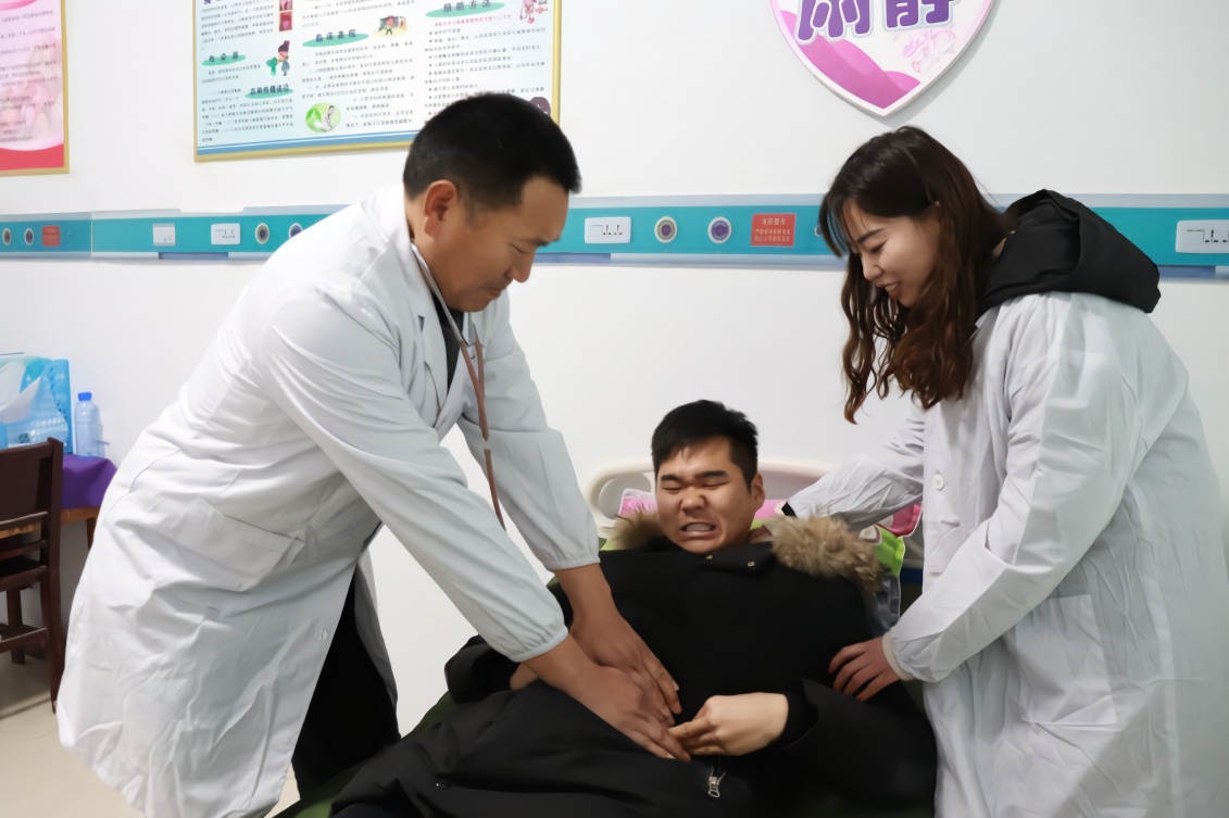 如果你女朋友对你说肚子疼,你如何回答?